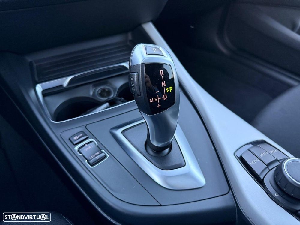 BMW 116 d Advantage Auto - 16