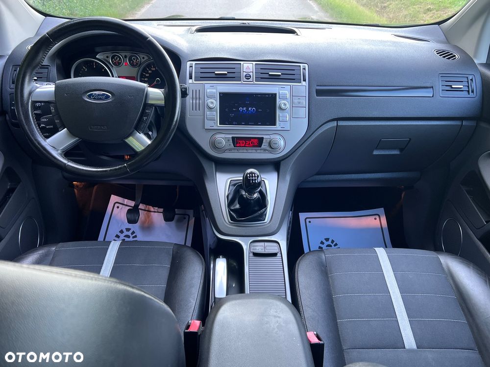 Ford Kuga 2.0 TDCi 4x4 Titanium - 23