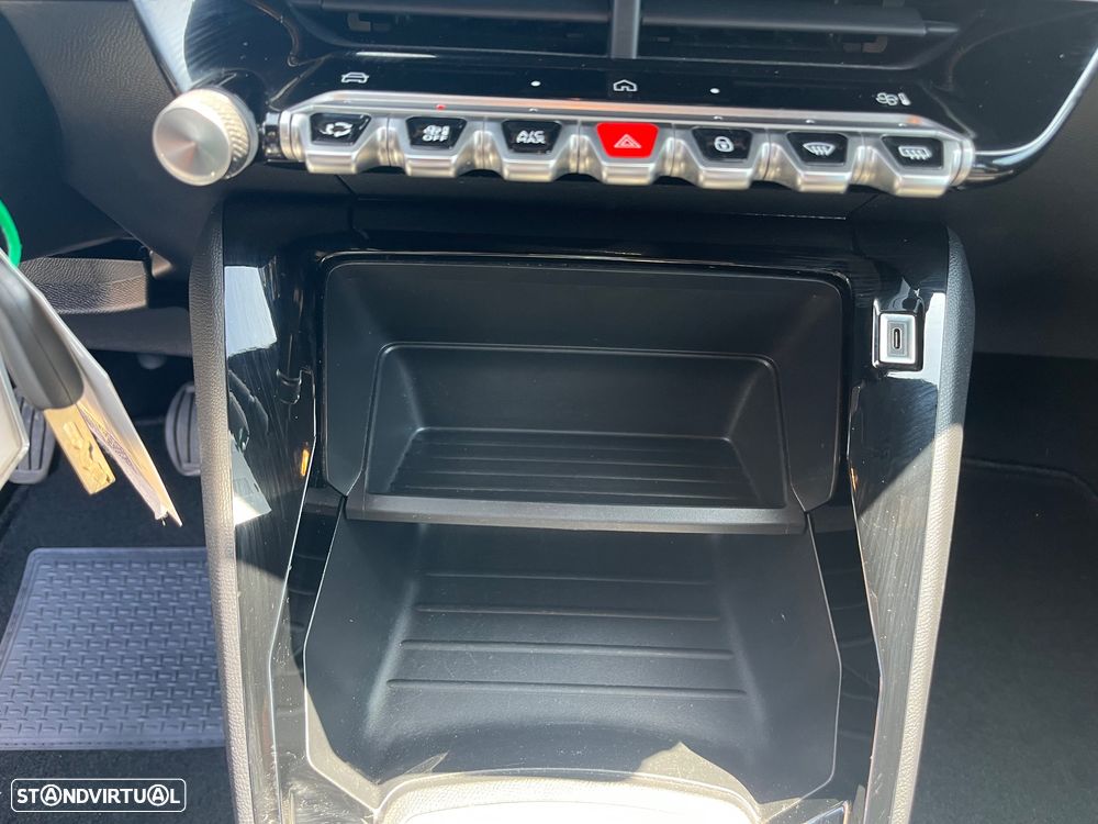 Peugeot 2008 1.2 PureTech Style - 36