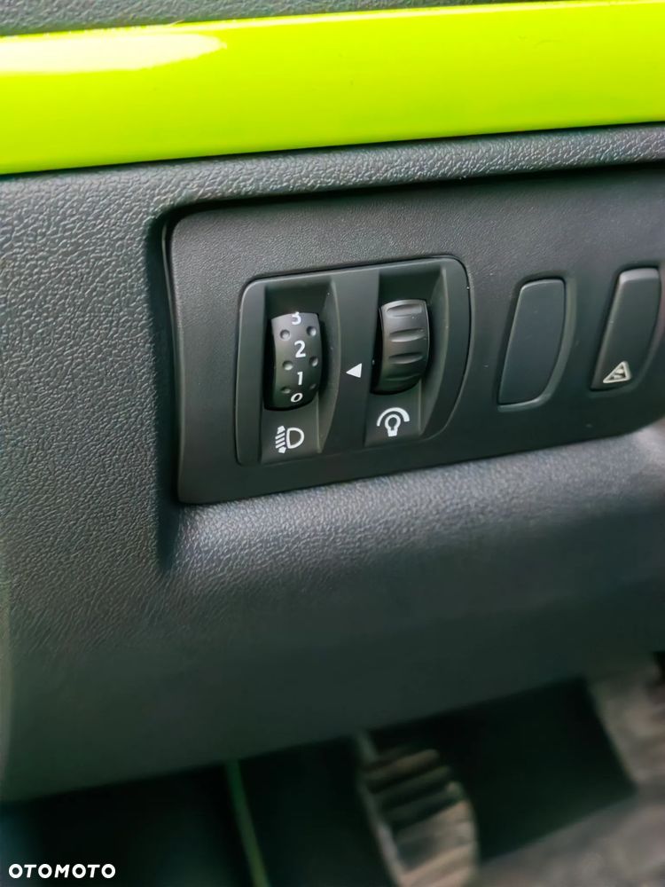 Renault Clio 1.2 16V Dynamique - 26