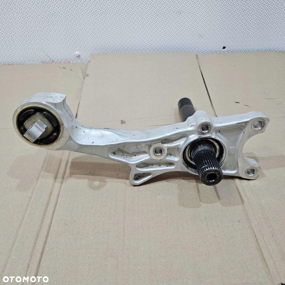 porsche taycan 9j1 łapa wspornik mocowanie silnika tylna tył - 1