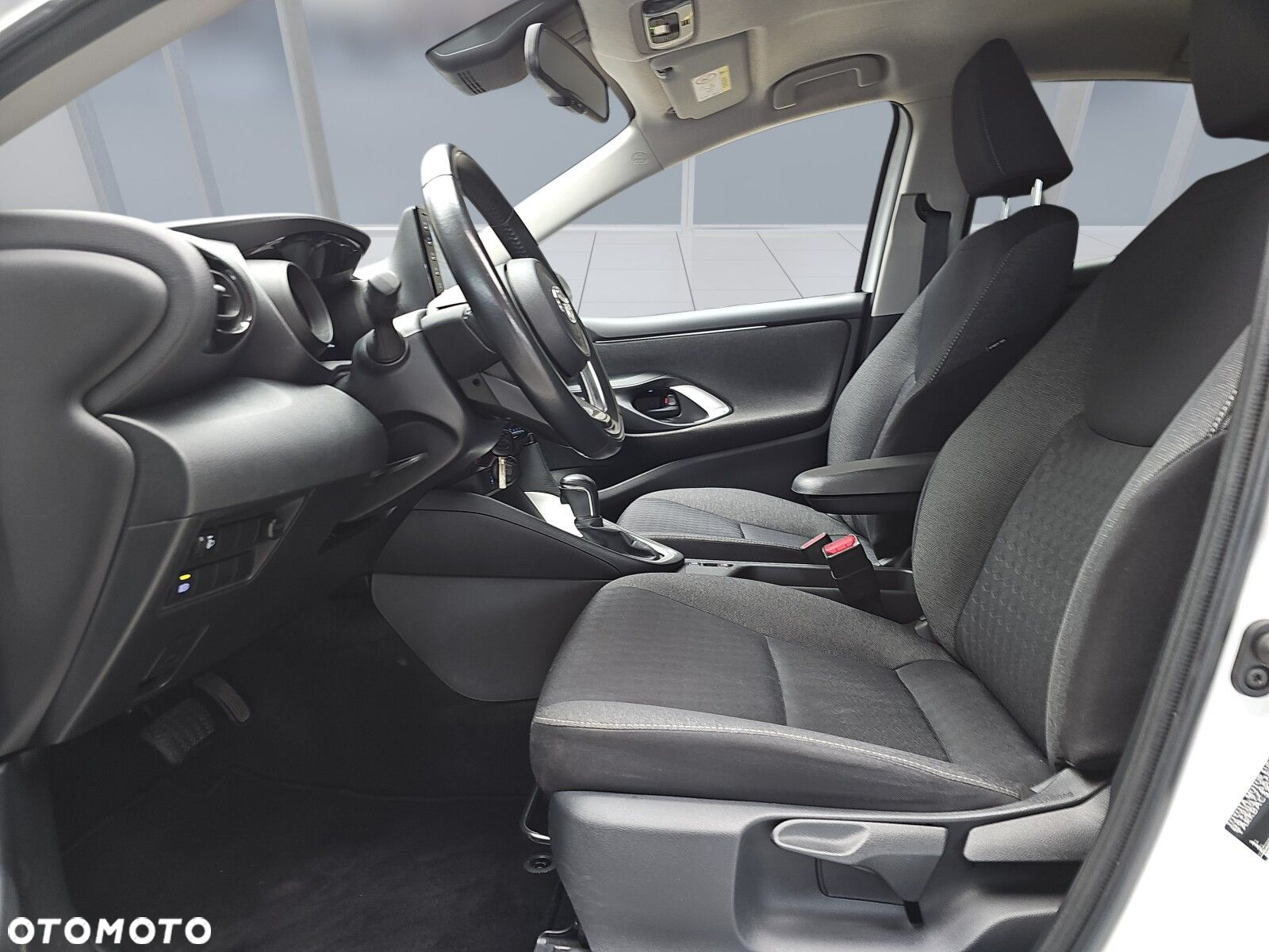 Toyota Yaris Hybrid 1.5 Comfort - 21