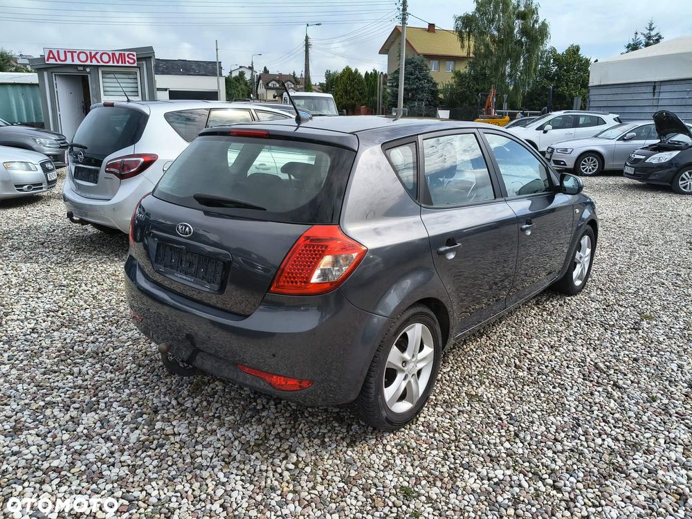 Kia Ceed 1.6 Comfort - 4