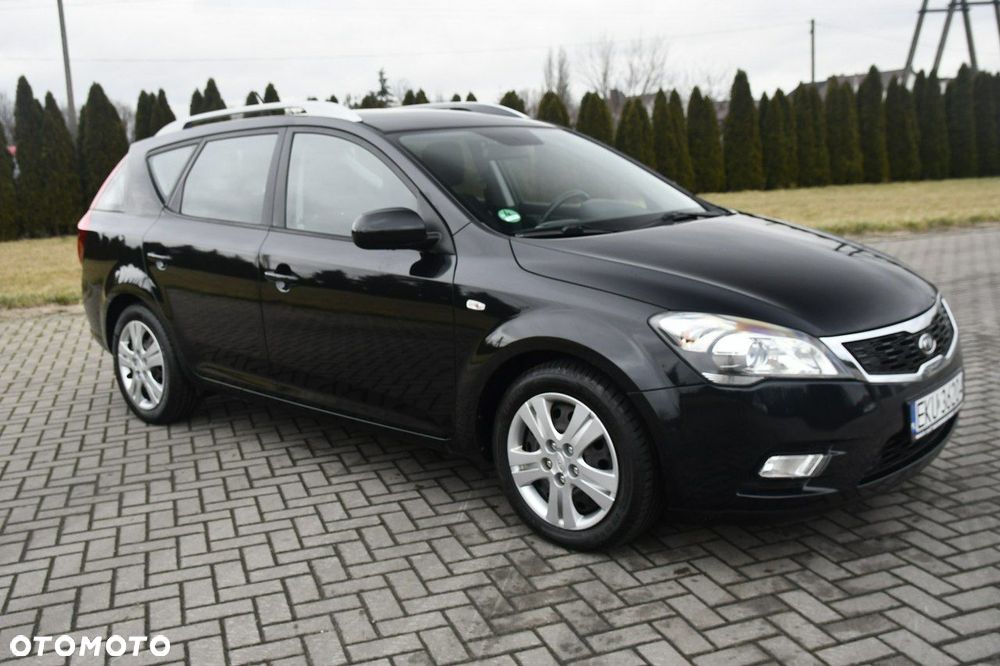 Kia Ceed - 4