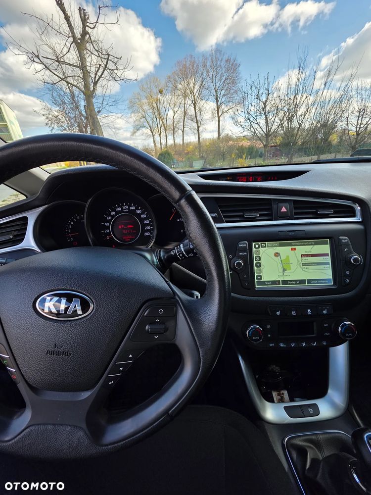 Kia Ceed - 4
