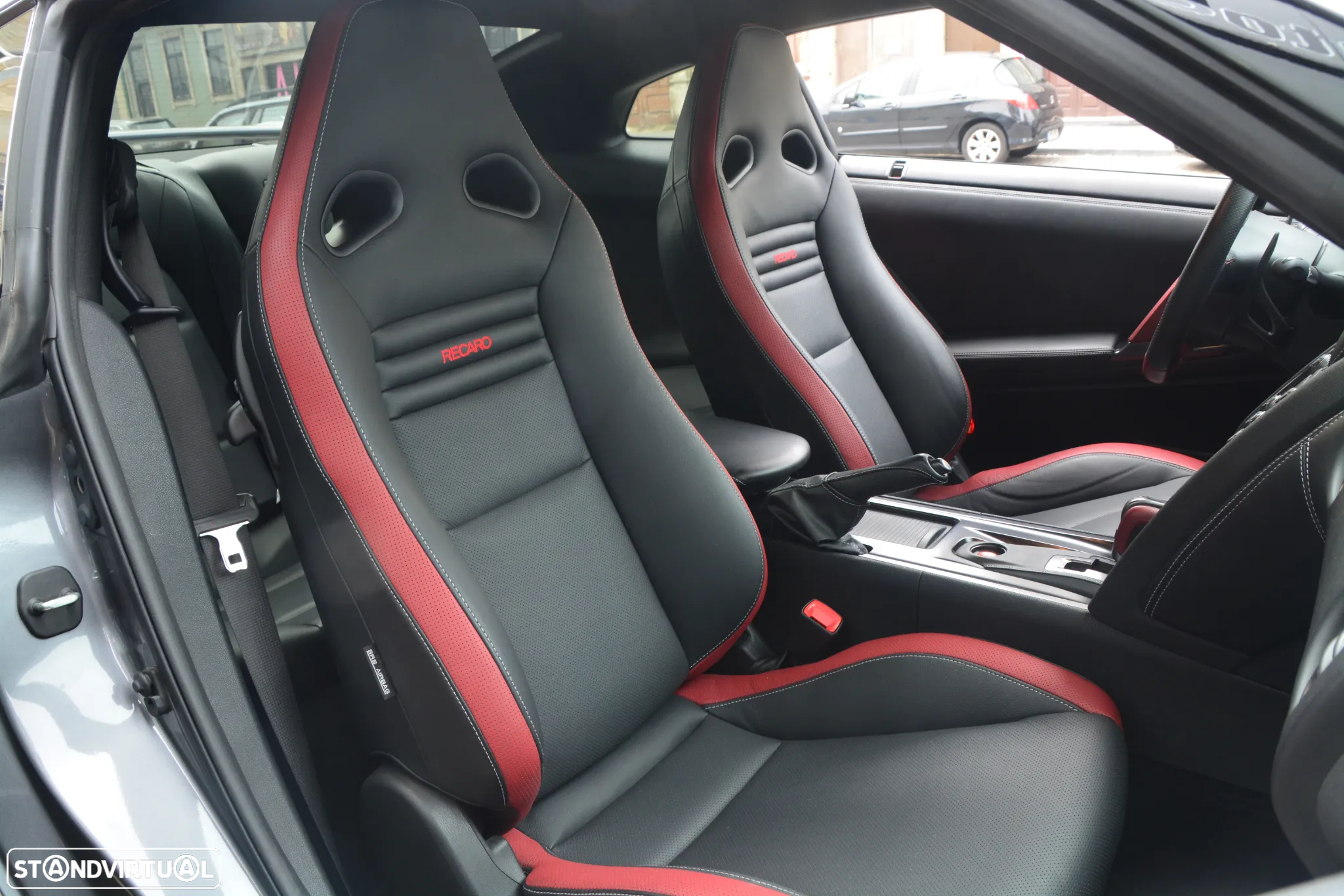 Nissan GT-R 3.8 V6 Black Edition - 38