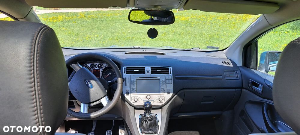 Ford Kuga - 15