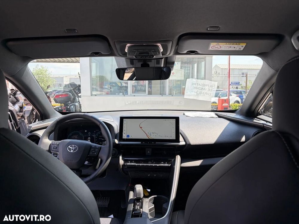 TOYOTA C-HR 2025 — imagine 10