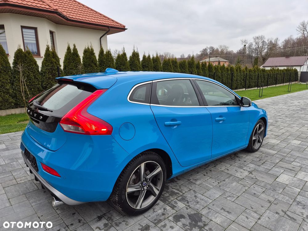 Volvo V40 D2 R Design - 8