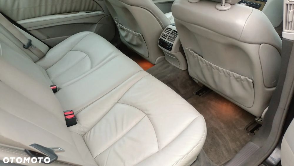 Mercedes-Benz Klasa E 320 CDI 7G-TRONIC Avantgarde BusinessEDITION - 28