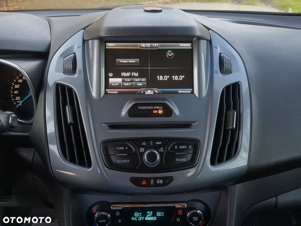 Ford Tourneo Connect Grand - 32