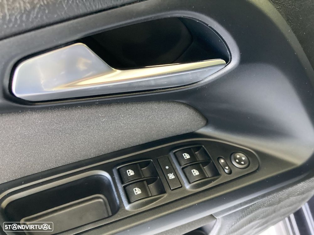 Fiat Tipo Station Wagon Cross 1.0 GSE T3 Cross - 22