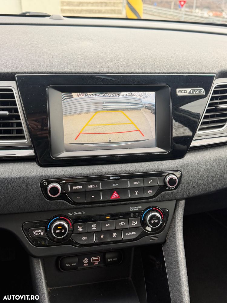 Kia Niro 1.6 GDI 2WD Aut. Spirit - 8