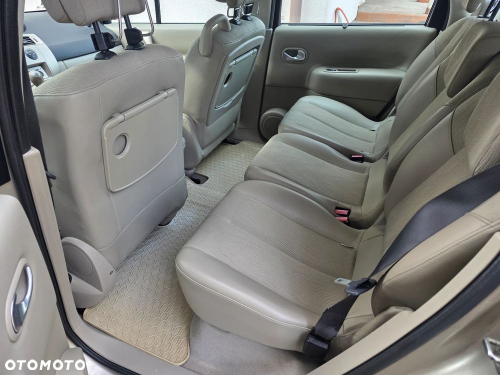 Renault Scenic 1.6 16V Luxe Privilege - 13