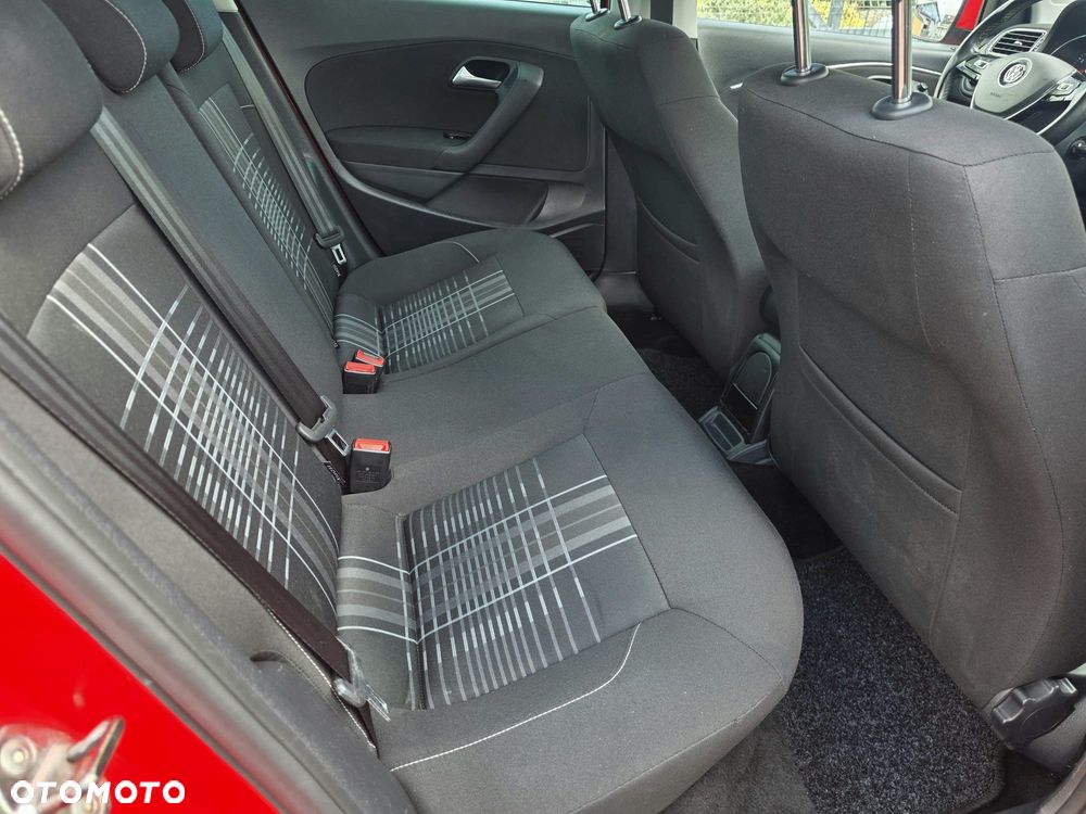 Volkswagen Polo 1.2 TSI Blue Motion Technology Lounge - 14