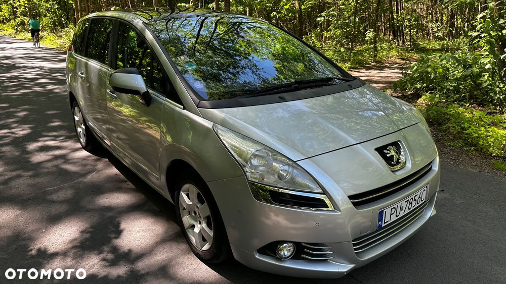 Peugeot 5008 1.6 THP Family 7os - 6