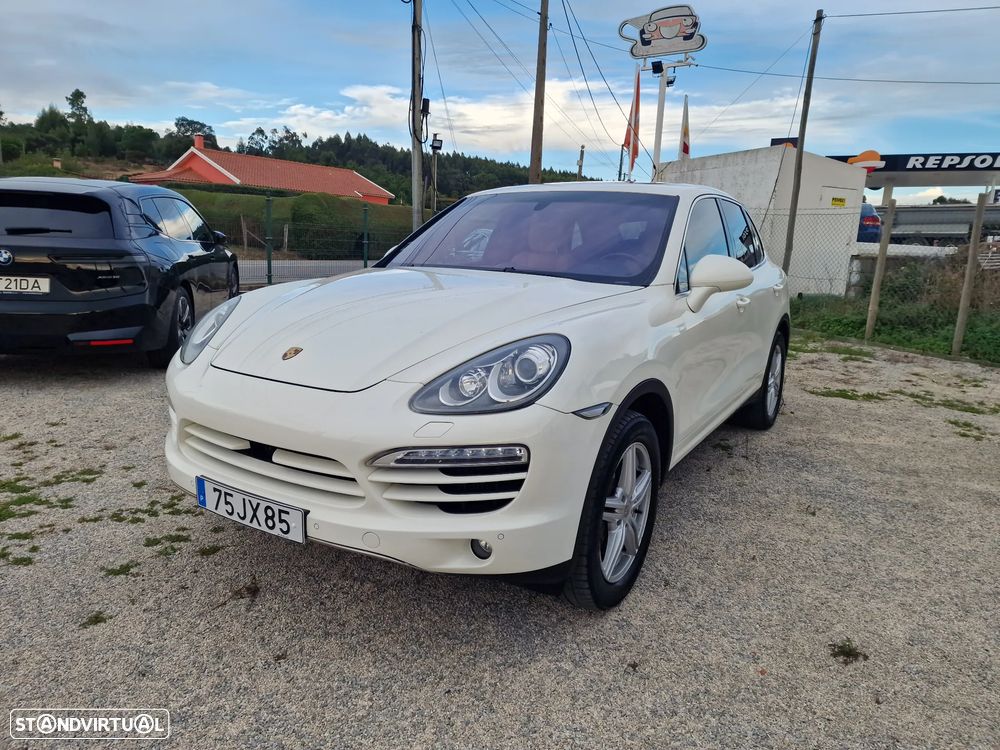 Porsche Cayenne - 1