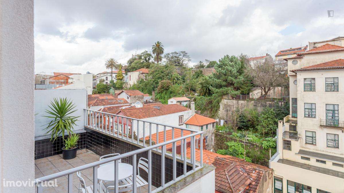 Apartamento com 2 quartos - localizado em Santo Ildefonso Porto - Grande imagem: 4/45