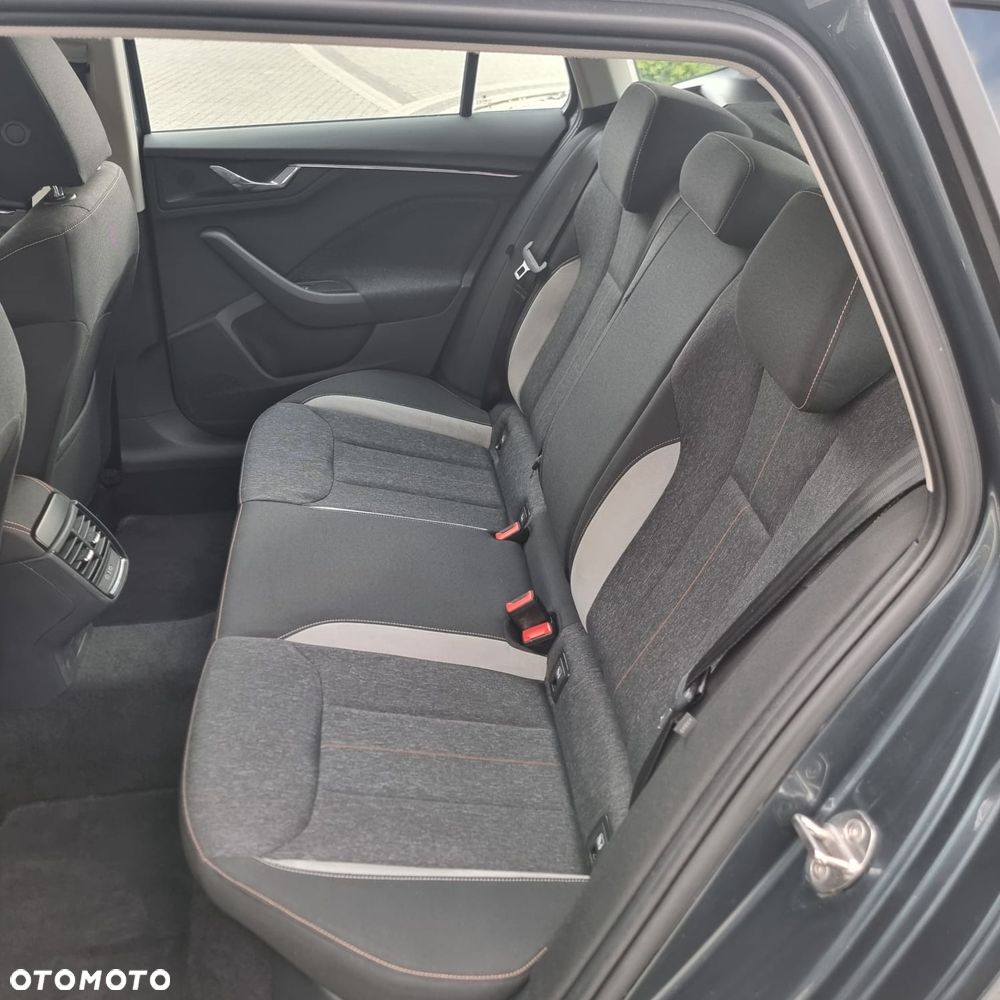 Skoda Kamiq 1.0 TSI Scout Line - 29