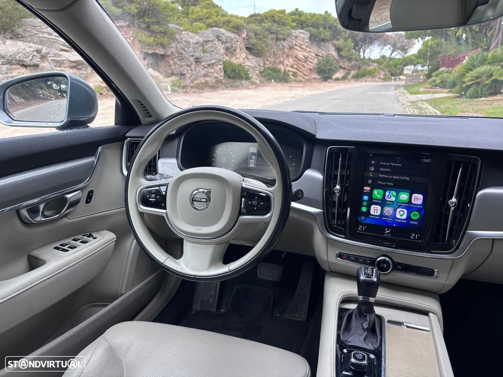 Volvo V90 2.0 D4 Momentum Geartronic - 11