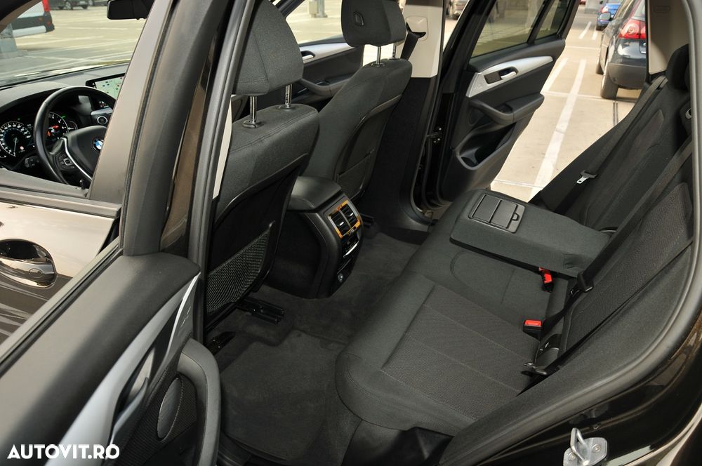 BMW X3 xDrive20i AT Advantage - 12