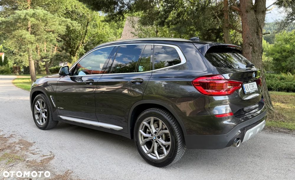 BMW X3 xDrive20d xLine - 11