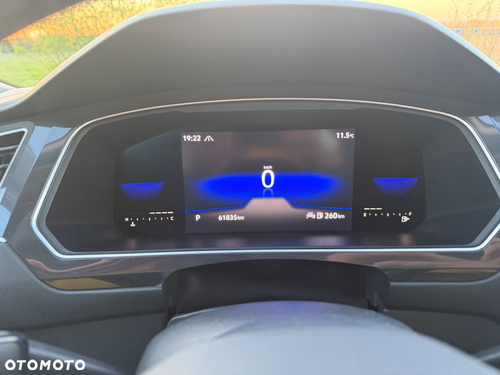 Volkswagen Tiguan - 16