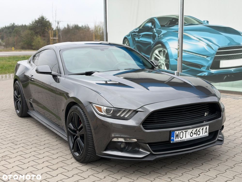 Ford Mustang - 1