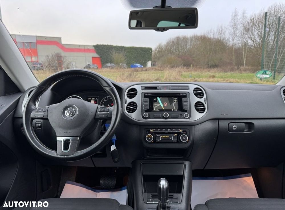 Volkswagen Tiguan 2.0 TDI DPF 4Motion BlueMotion Technology DSG Sport & Style - 20