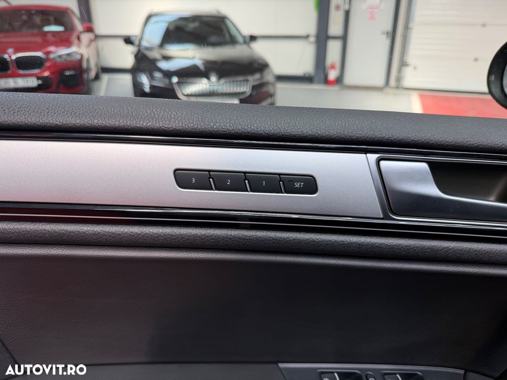 Volkswagen Touareg 3.0 V6 TDI BMT - 17