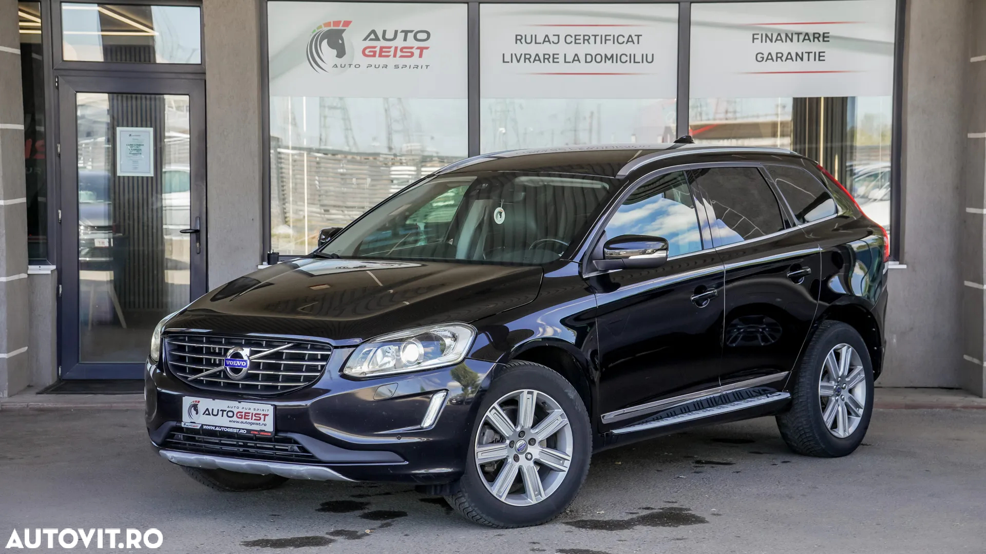Volvo XC 60 D4 AWD Momentum - 2