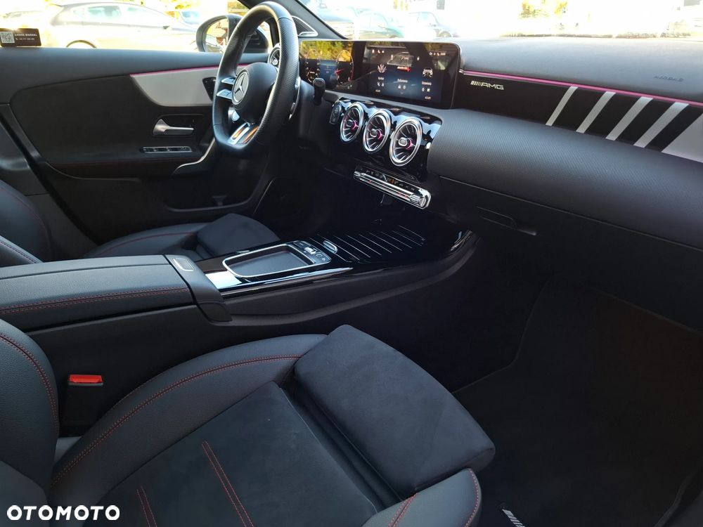 Mercedes-Benz Klasa A 35 AMG 4-Matic 8G-DCT - 25
