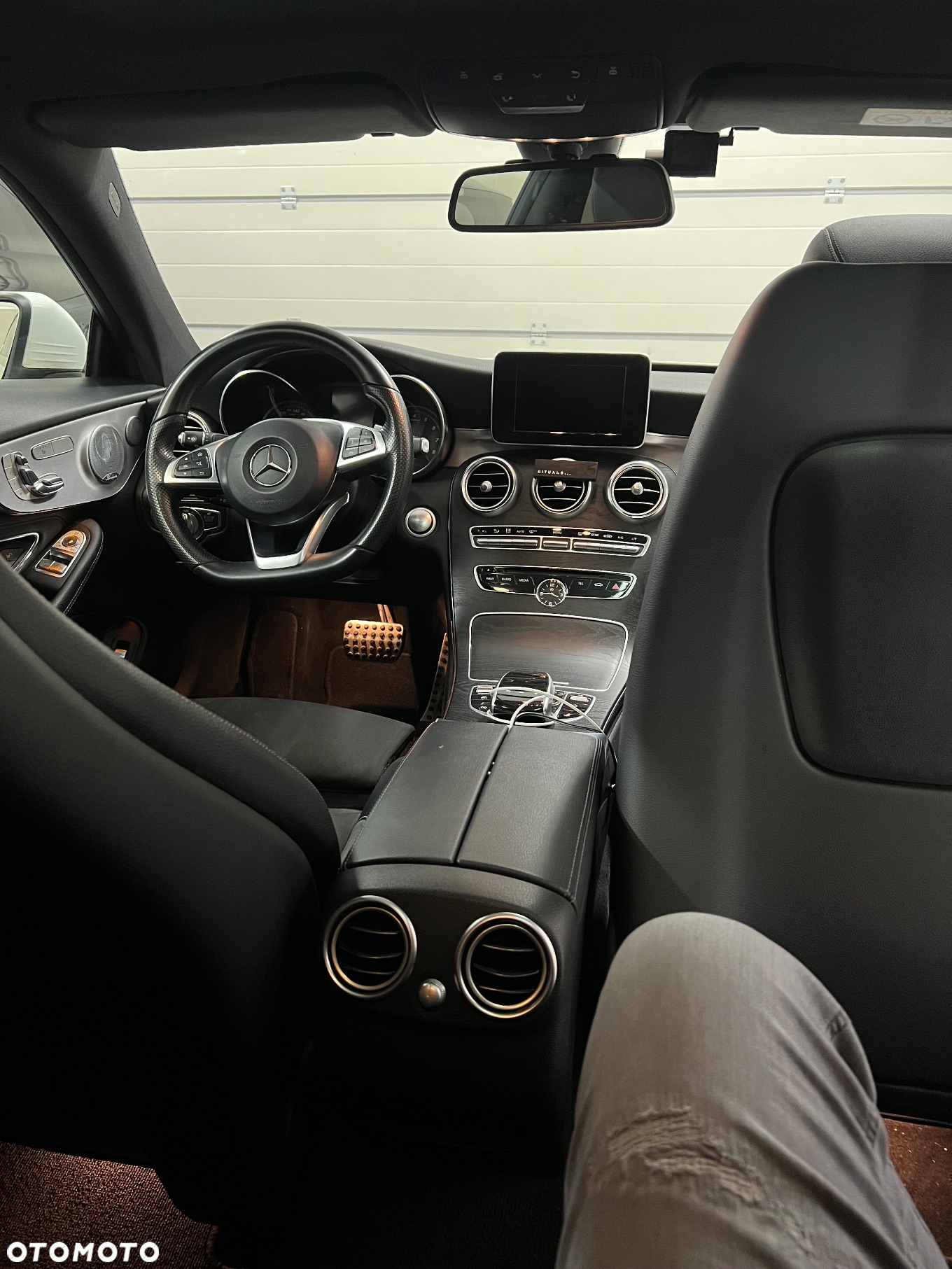Mercedes-Benz Klasa C 200 4-Matic 9G-TRONIC - 13