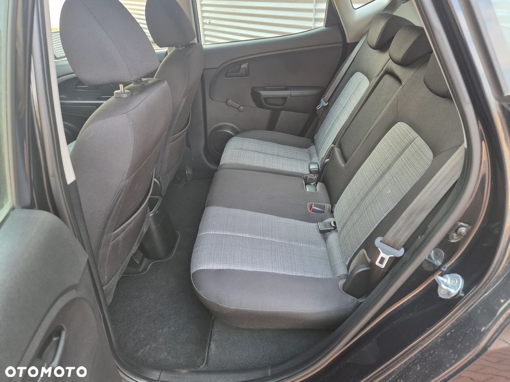 Kia Venga 1.6 Business Line - 13