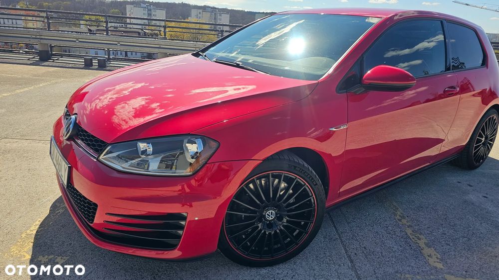 Volkswagen Golf - 16