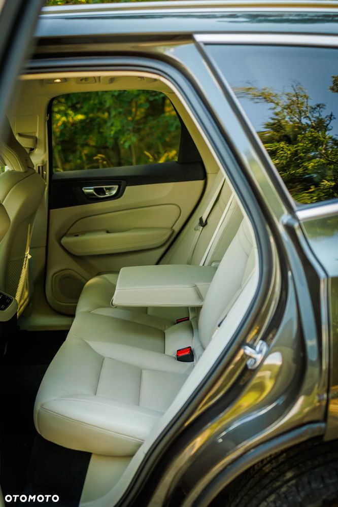 Volvo XC 60 B5 B AWD Inscription - 19