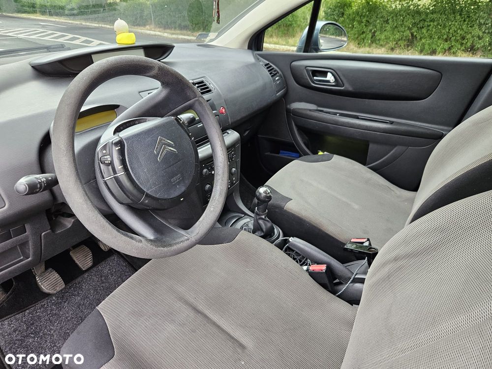Citroën C4 1.6 16V Style - 5