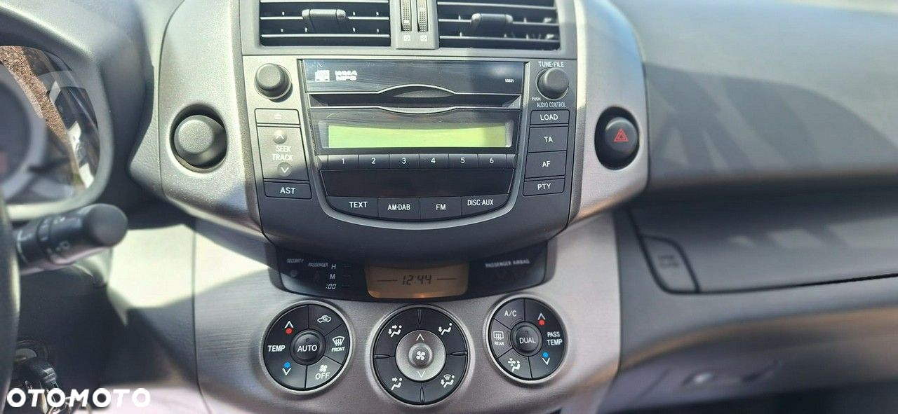 Toyota RAV4 - 15