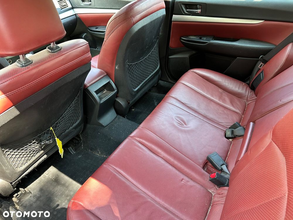 Subaru Legacy - 12