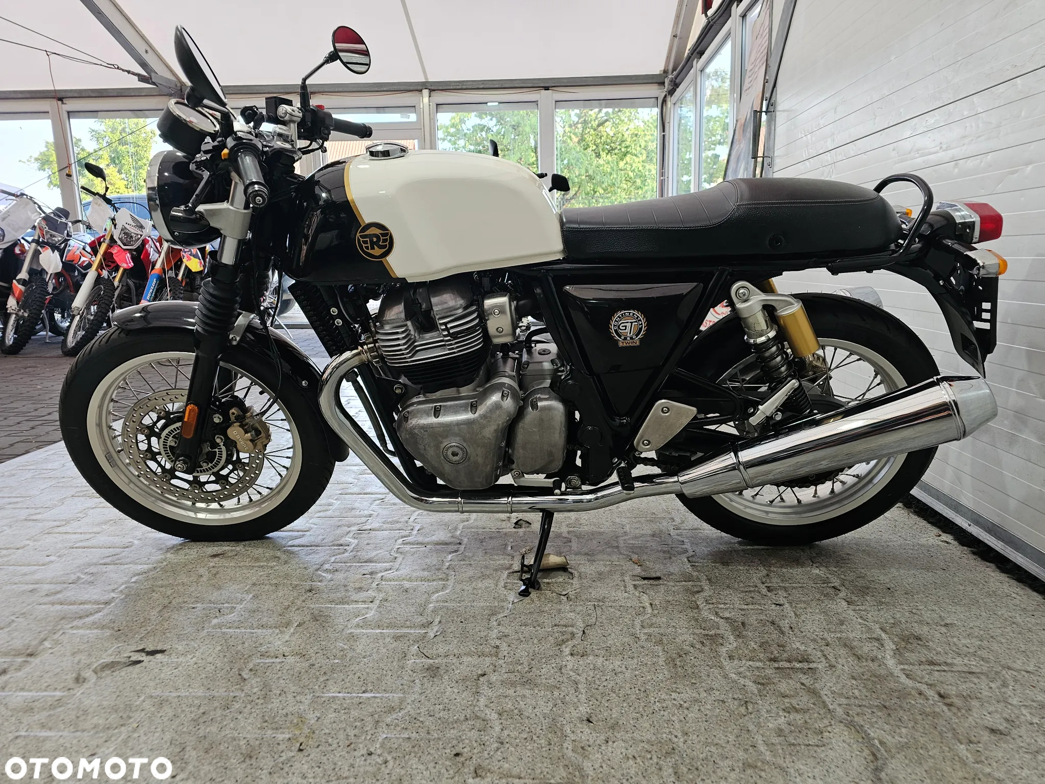 Royal Enfield Continental - 12