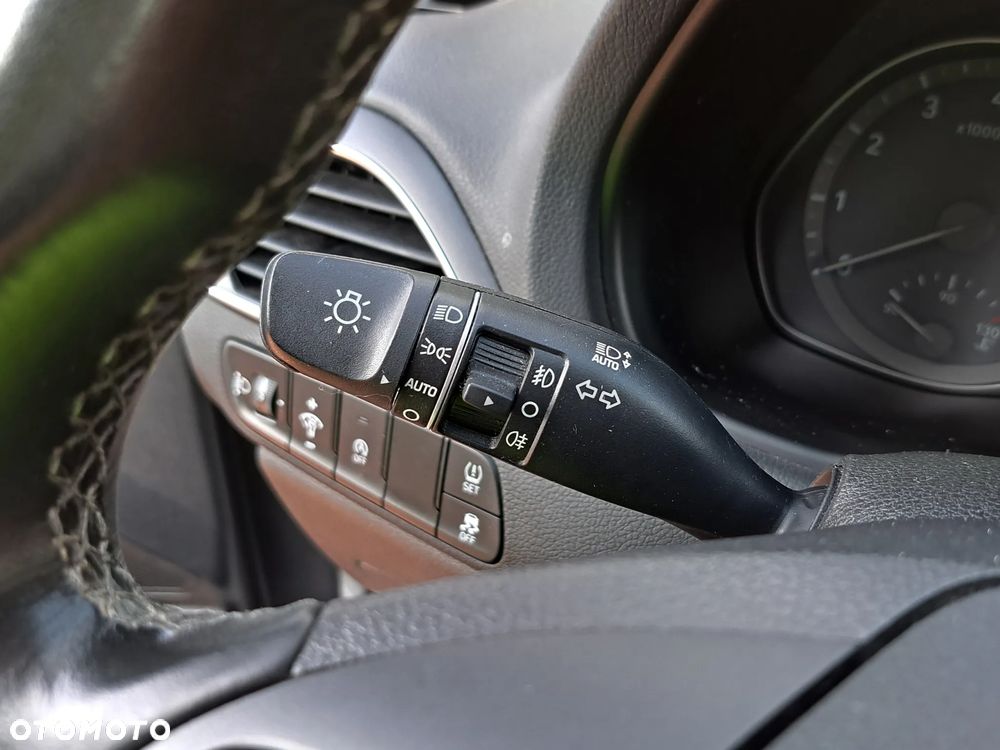 Hyundai i30 1.5 DPI Classic + - 25