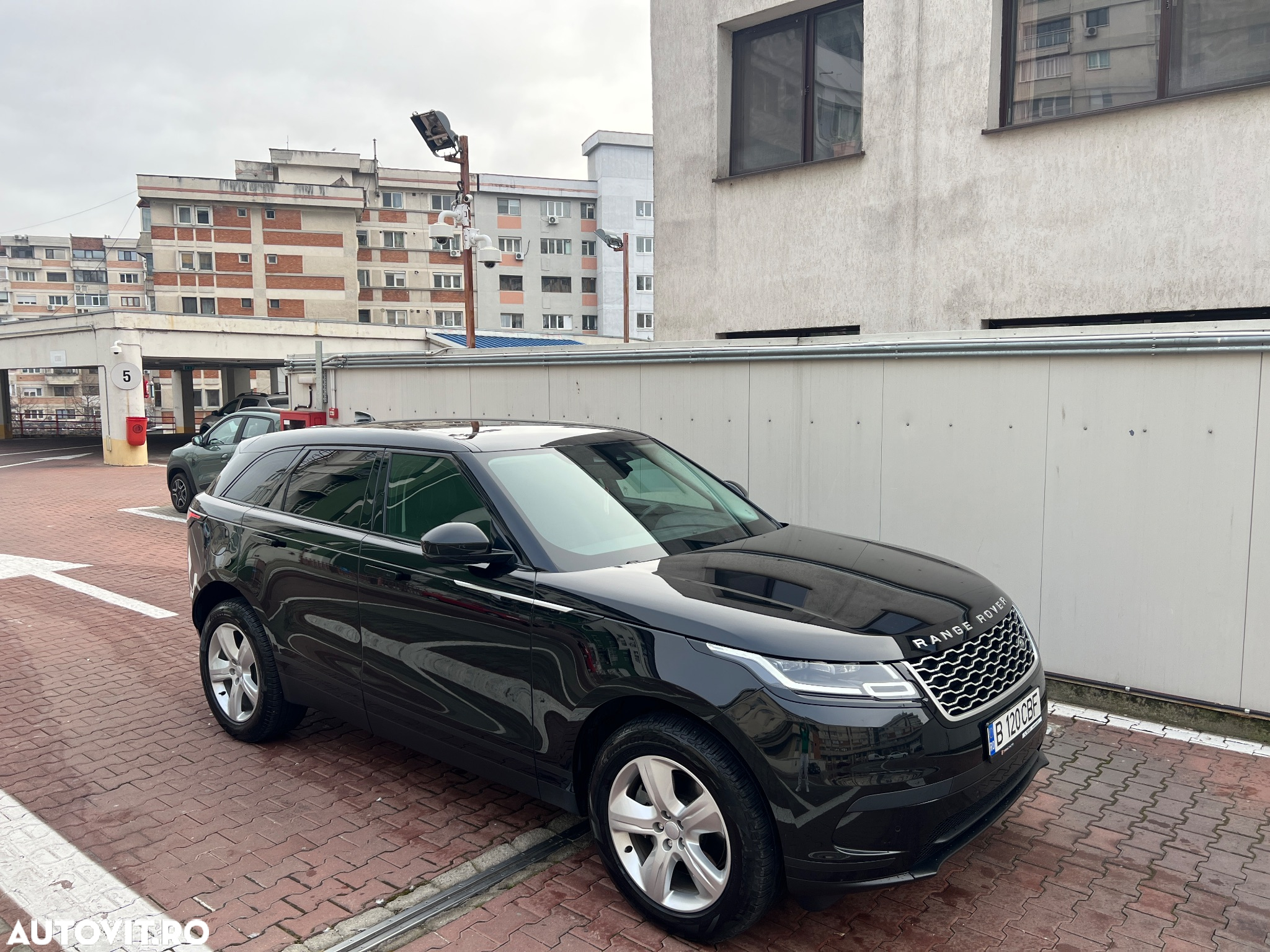 Land Rover Range Rover Velar 2.0 P250 S - 12
