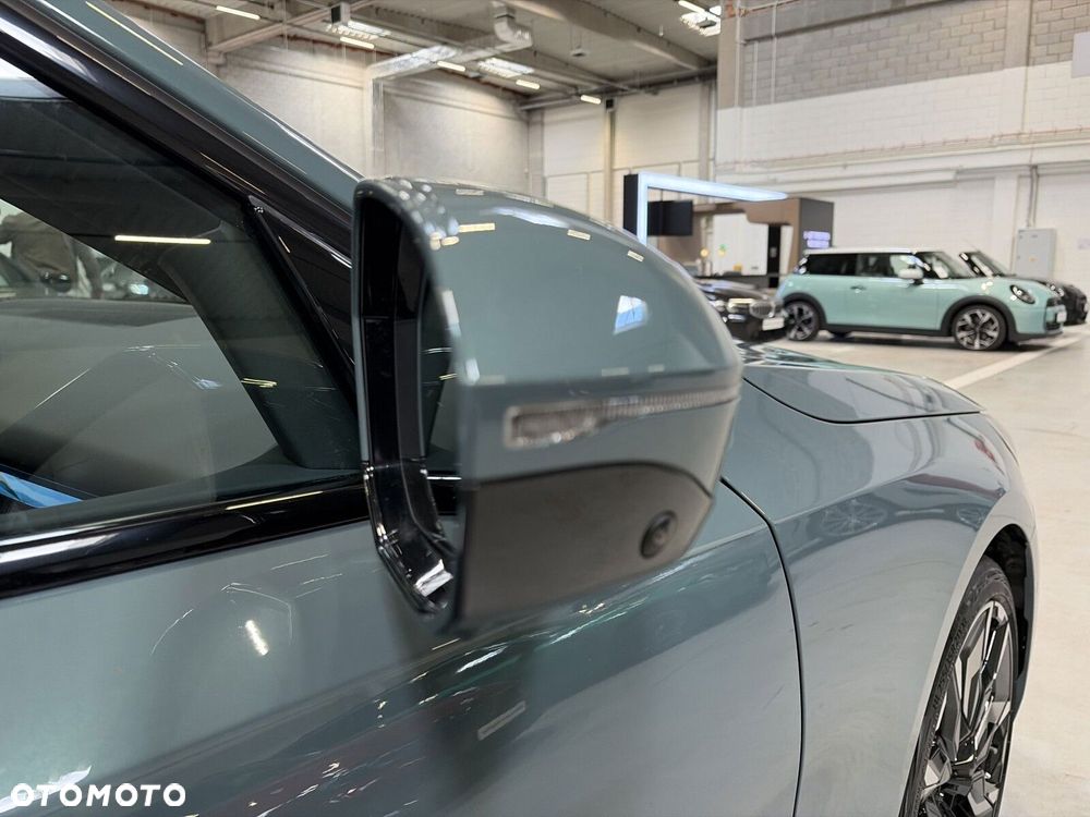 BMW Seria 5 - 22