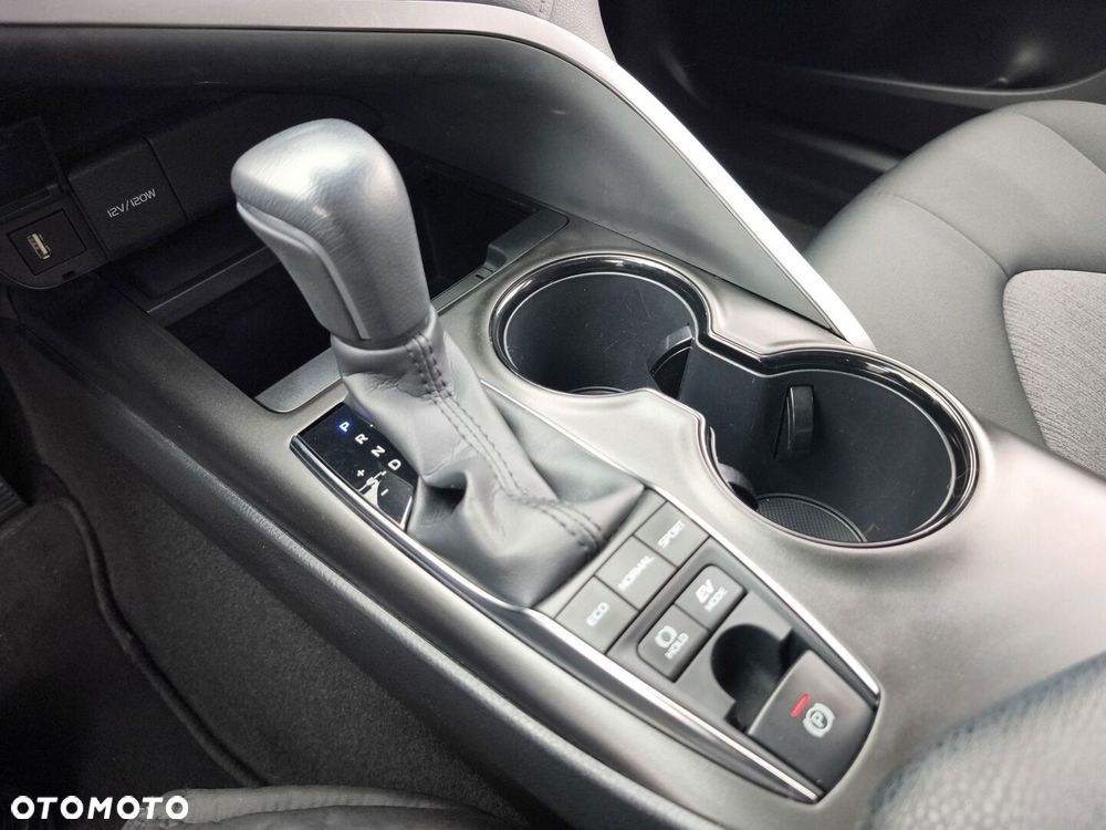 Toyota Camry 2.5 Hybrid Comfort CVT - 20