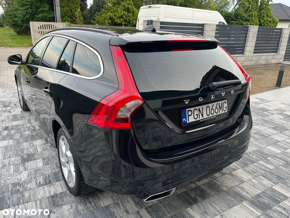 Volvo V60 D4 Geartronic Momentum - 11