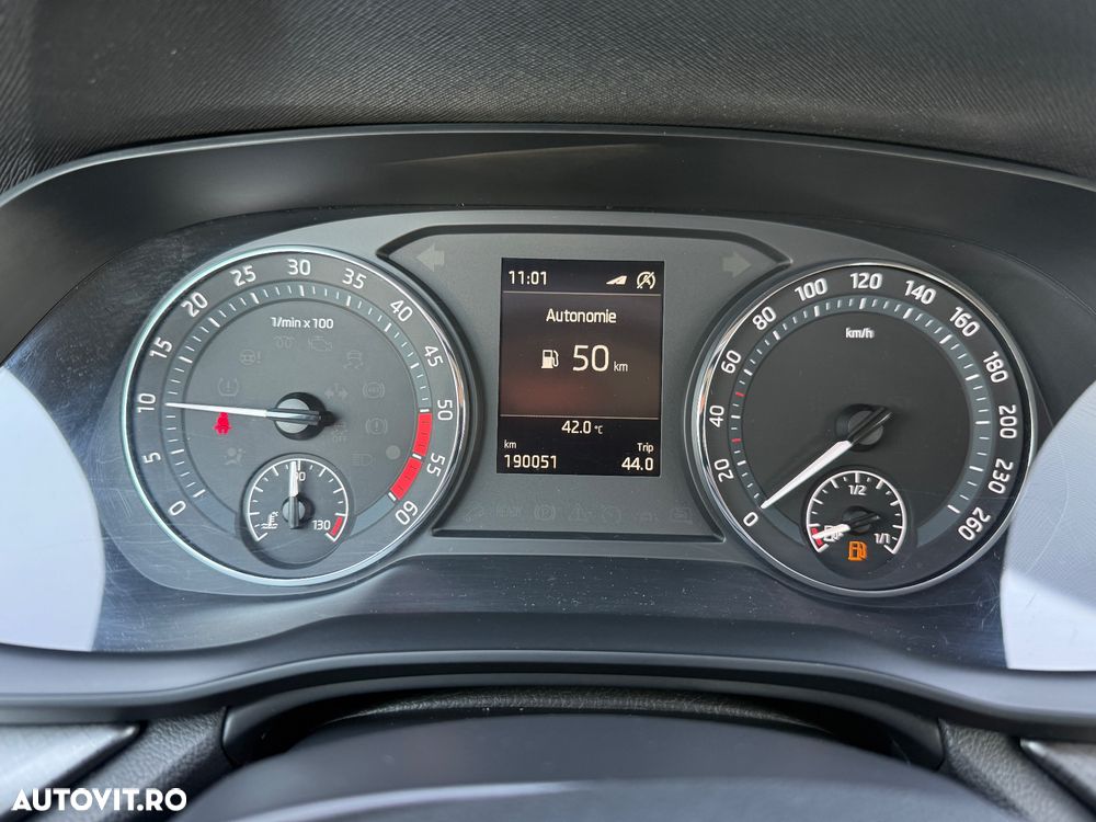 Skoda Octavia Combi 2.0 TDI Ambition - 6