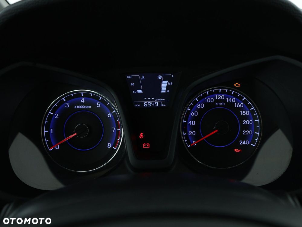 Hyundai ix20 - 11