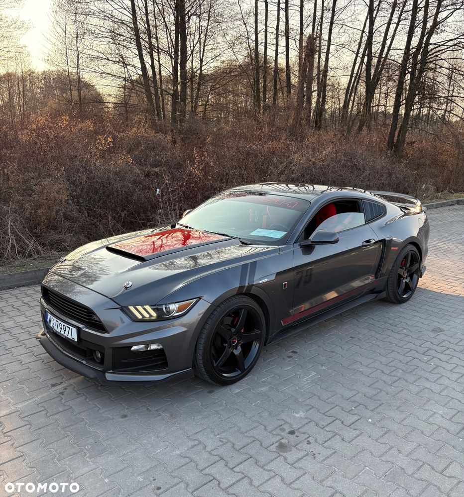 Ford Mustang - 4