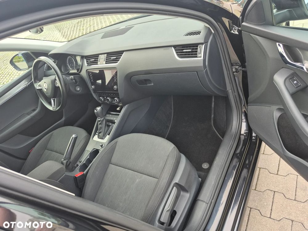 Skoda Octavia 2.0 TDI Elegance DSG - 21