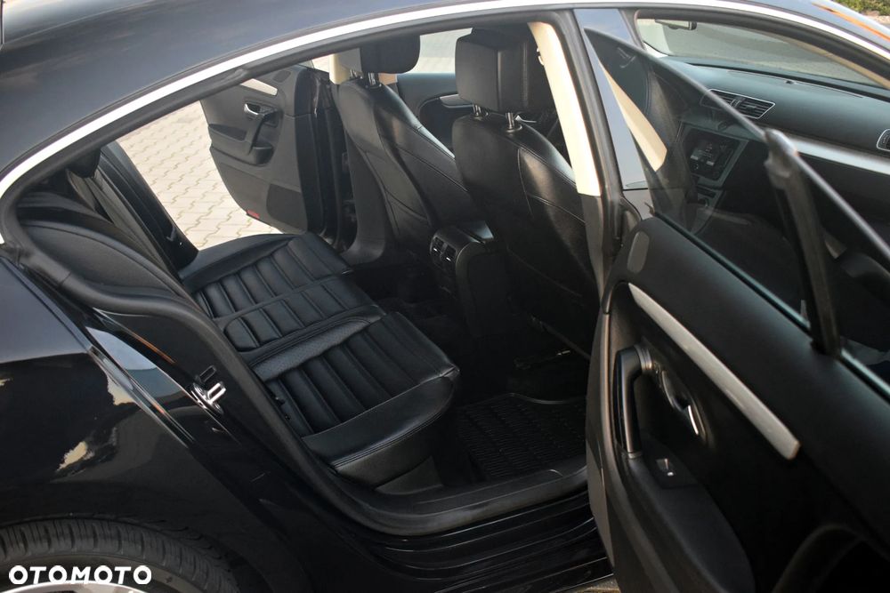 Volkswagen Passat CC - 35